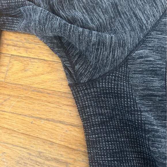 Lululemon half zip - Picture 5 of 6